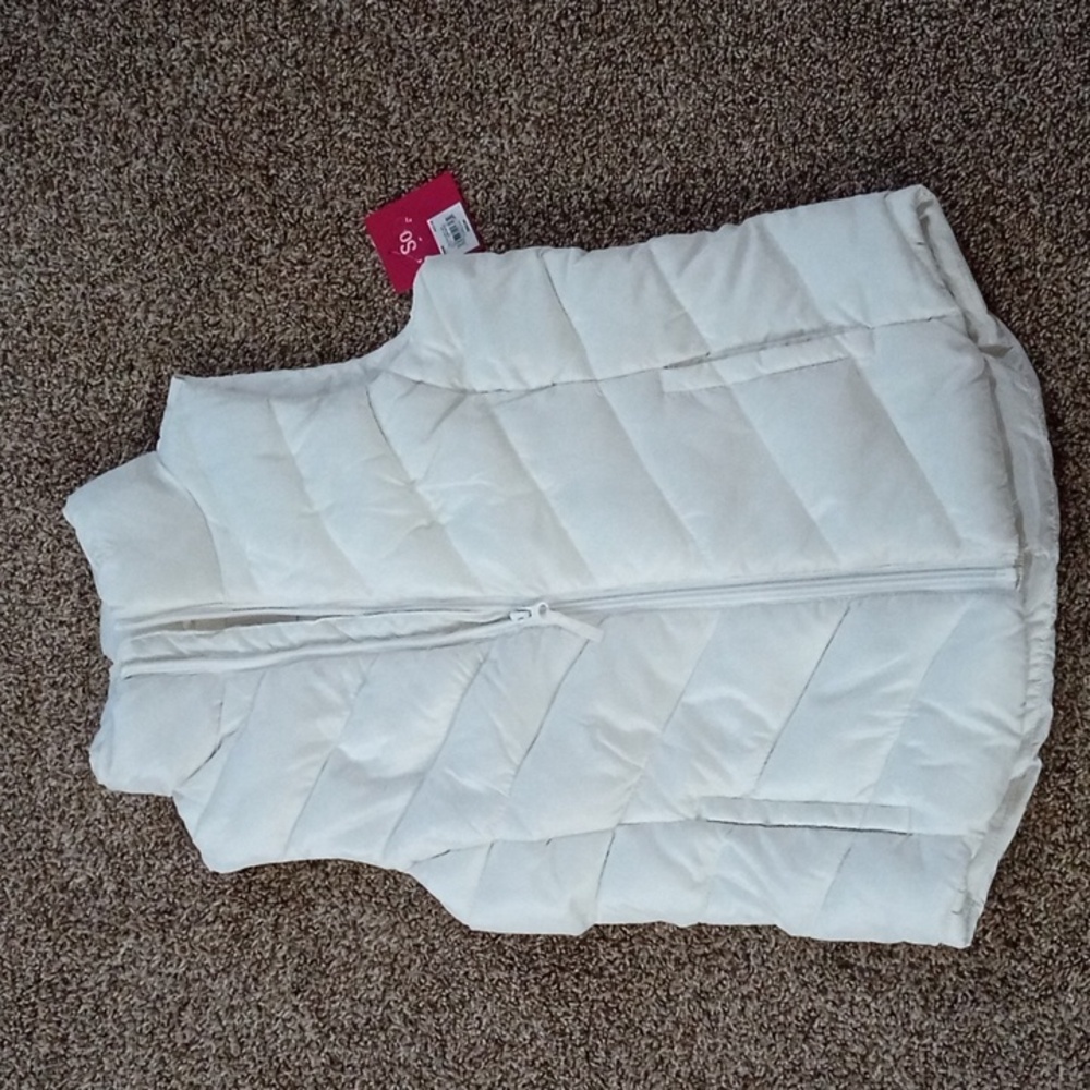 Brand New puffer jacket